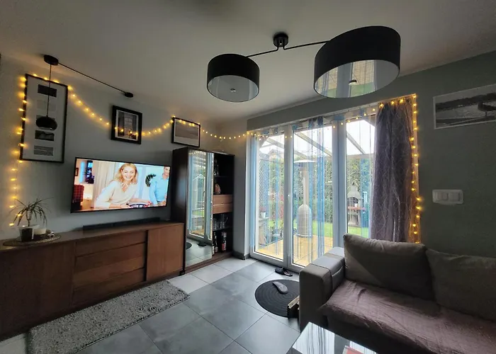 Dom Bliźniak Z Sauną Dla 6 Osób W Promieniu 25km Gdynia Półwysep I Otwarte Morze Jeziora Lasy Сasa de vacaciones *